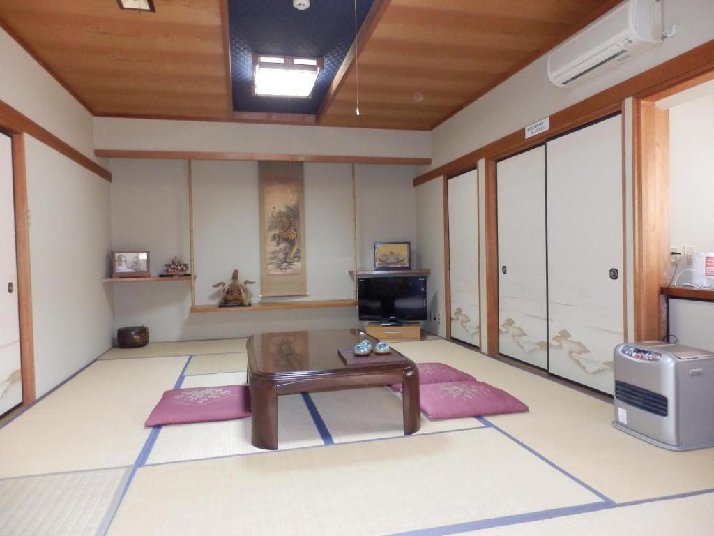Hotel Minshuku Ginmatsu Kanazawa Habitación foto